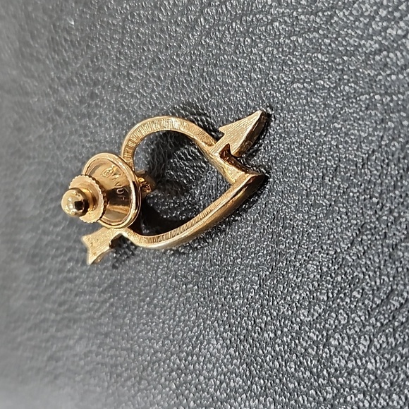 VINTAGE AVON GOLD HEART and ARROW BROOCH - Picture 2 of 2